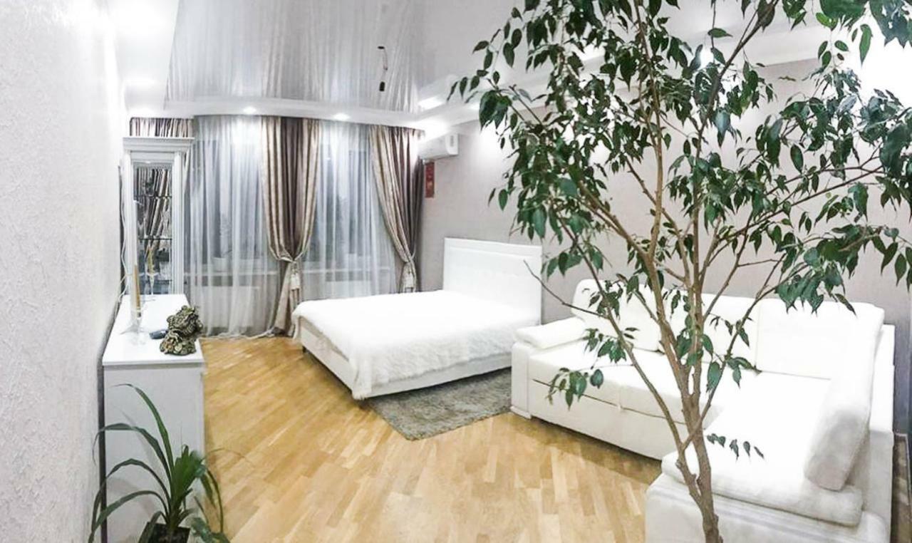 Rent-Kiev Apartment on LuxKlavdievskaya Eksteriør billede